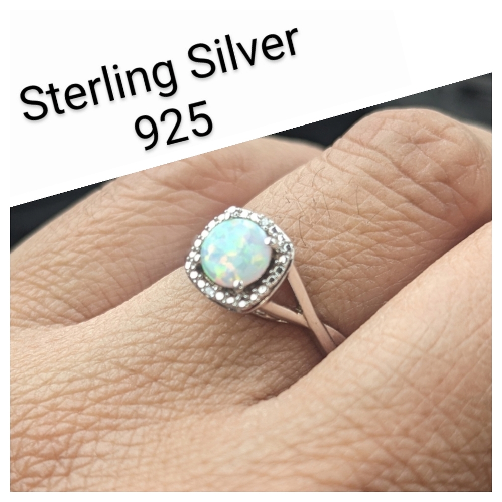 925 Sterling Silver Cubic Zirconia (CZ) Ring